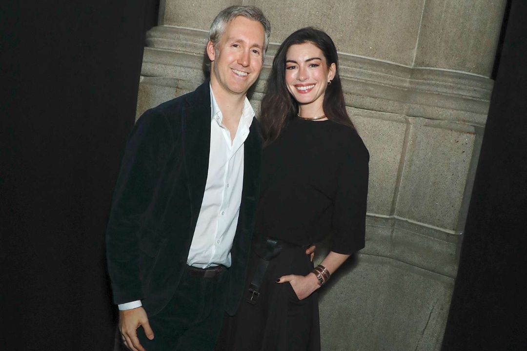 Anne Hathaway with her husband, Adam Shulman.