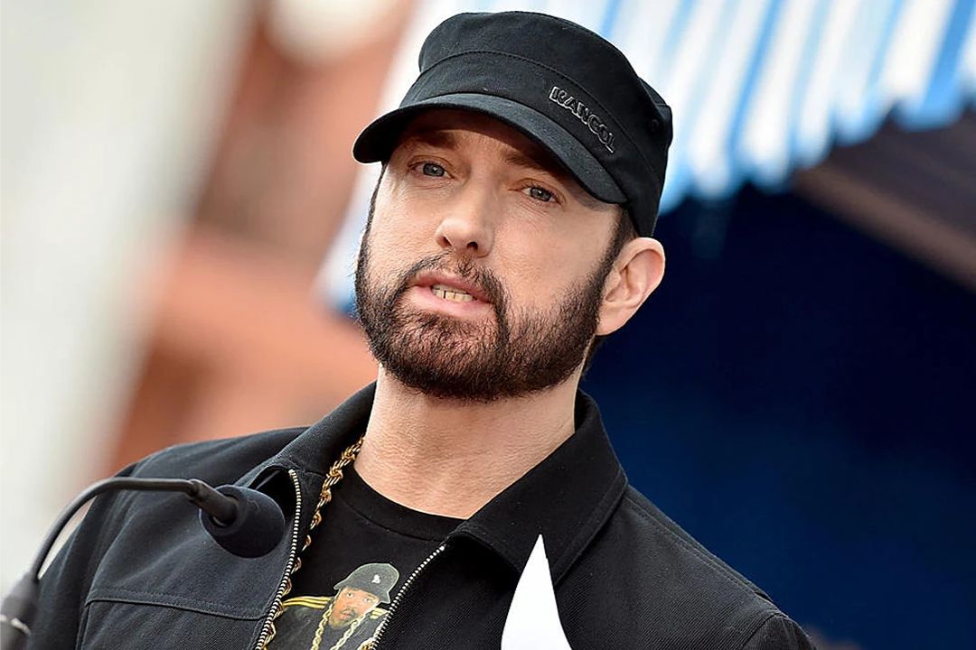 Eminem is NOT gay.